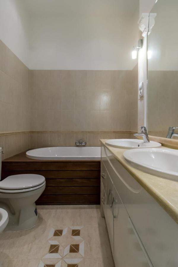 Spacious Riverside Residency - Magnificent View Budapeszt Zewnętrze zdjęcie